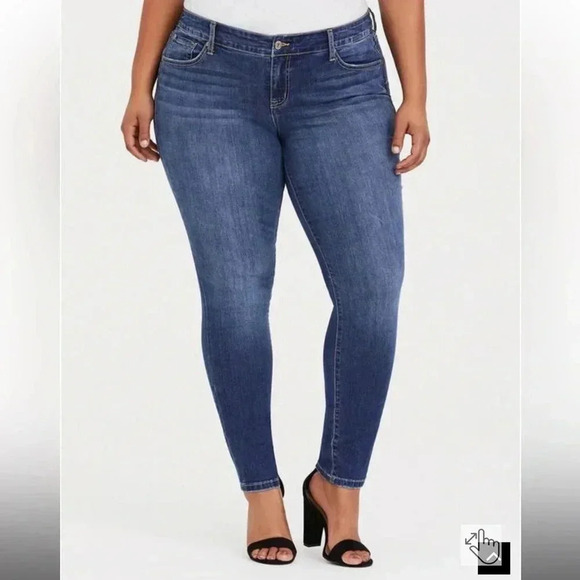 torrid Denim - Torrid Classic Skinny Jean - Vintage Stretch Medium Wash 16